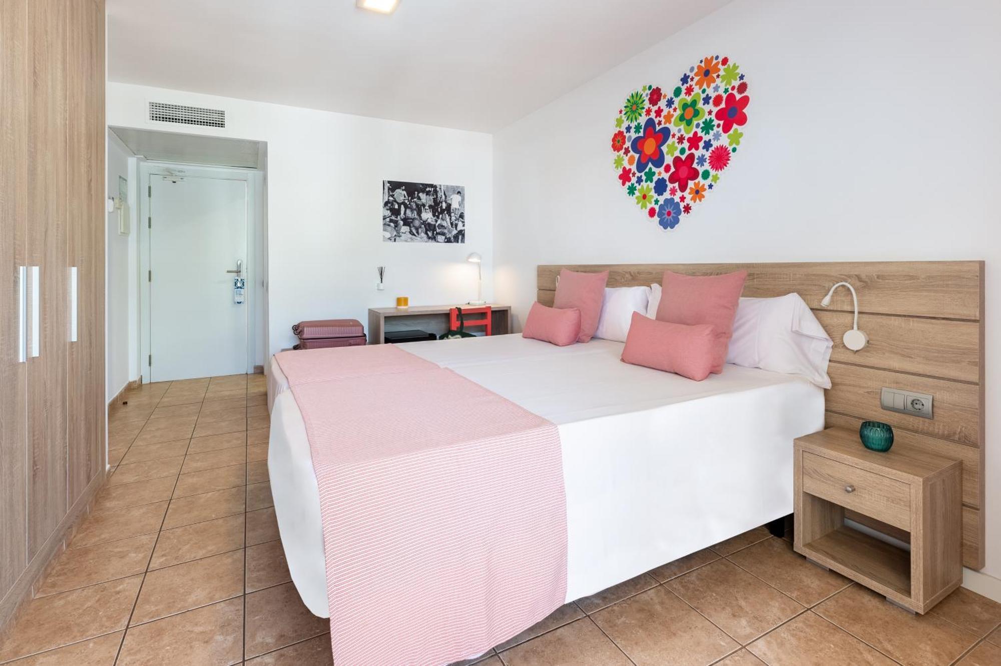 Hotel Vibra Bossa Flow - Adults Only Playa d'en Bossa Exterior foto